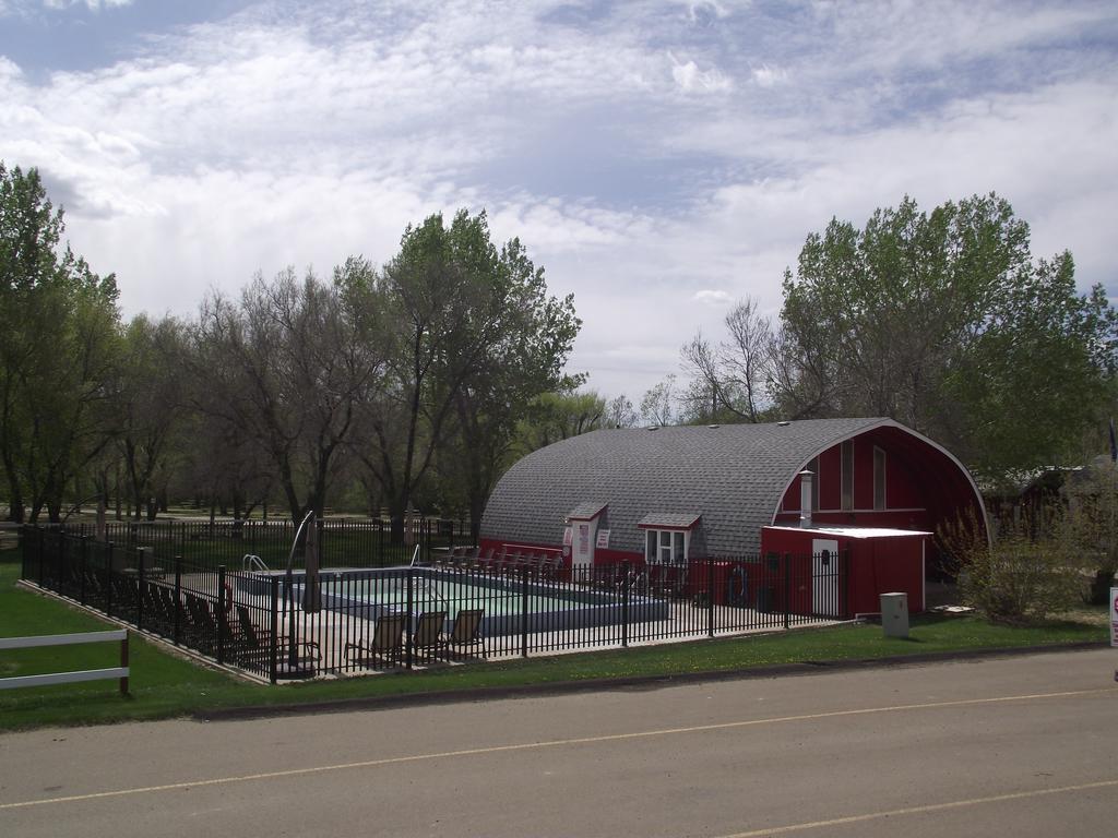 Dinosaur Trail Rv Resort & Cabins Drumheller Exterior foto